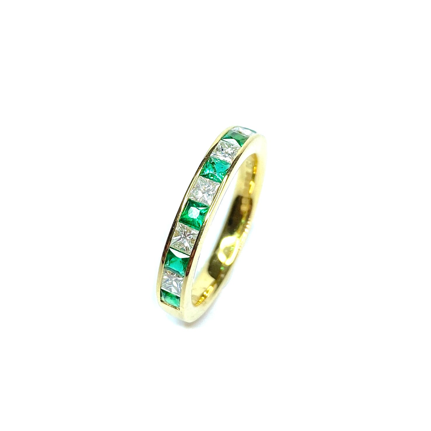 18ct Yellow Gold Emerald & Diamond Ring