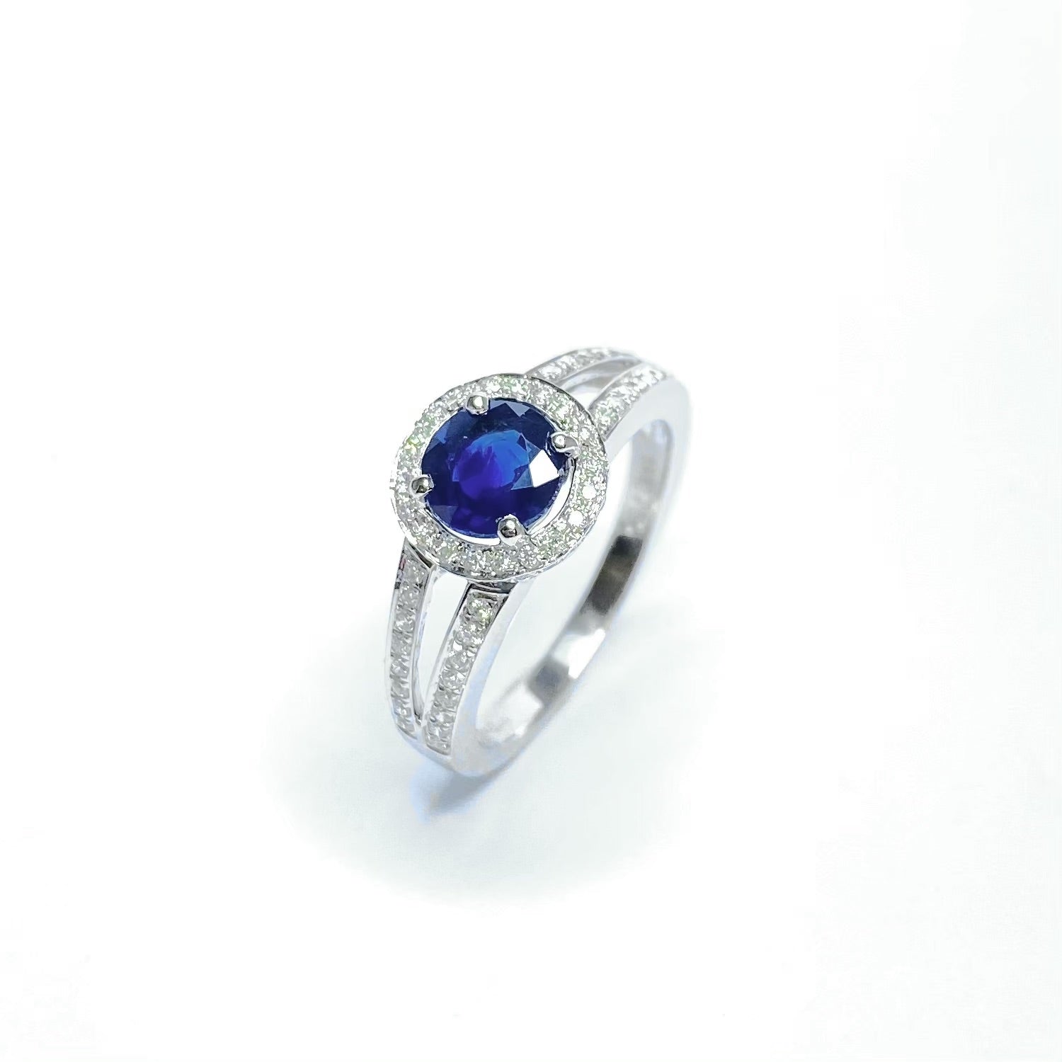 18ct White Gold Sapphire &amp; Diamond Ring