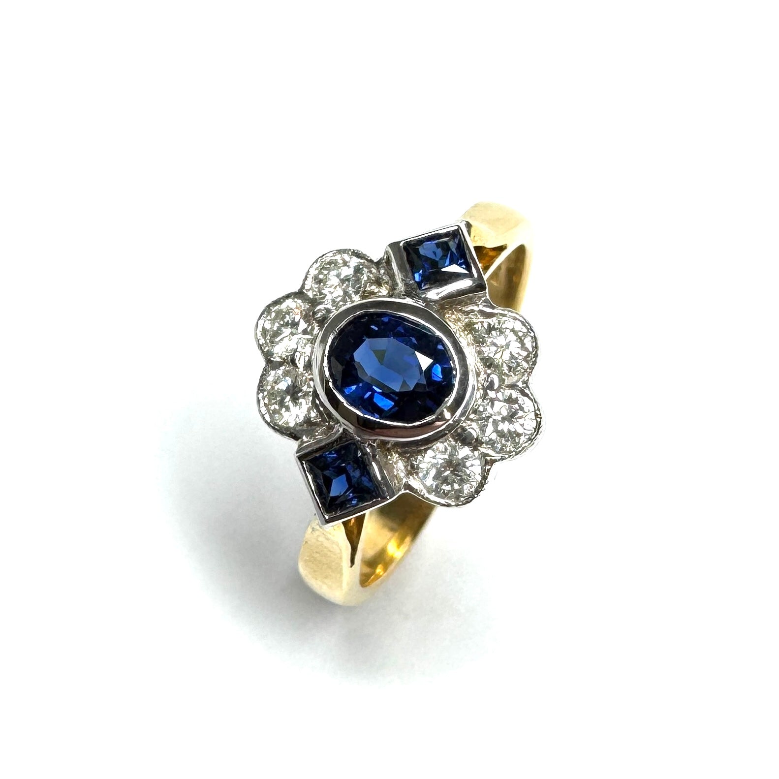 18ct Yellow Gold Sapphire & Diamond Ring