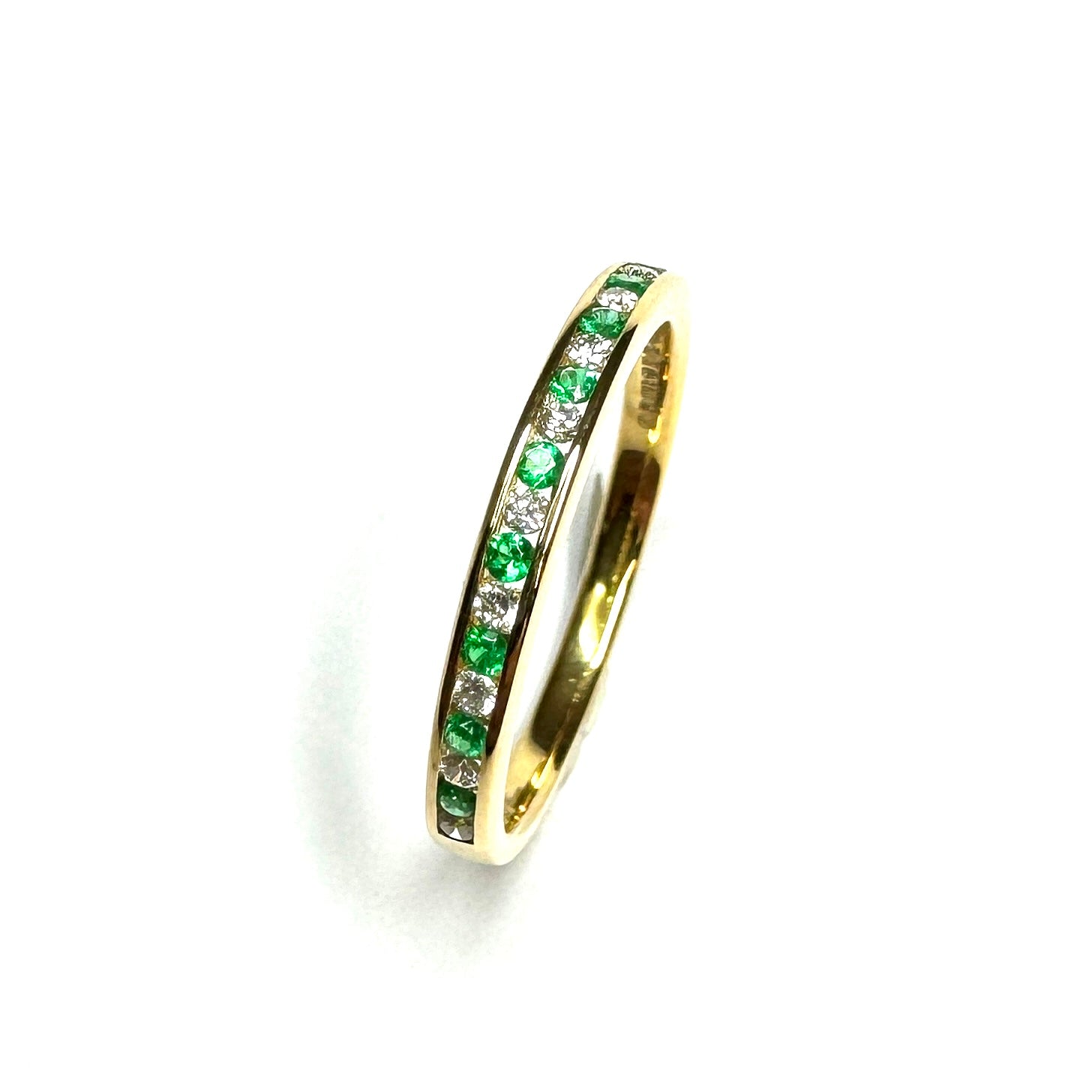 18ct Yellow Gold Emerald & Diamond Ring