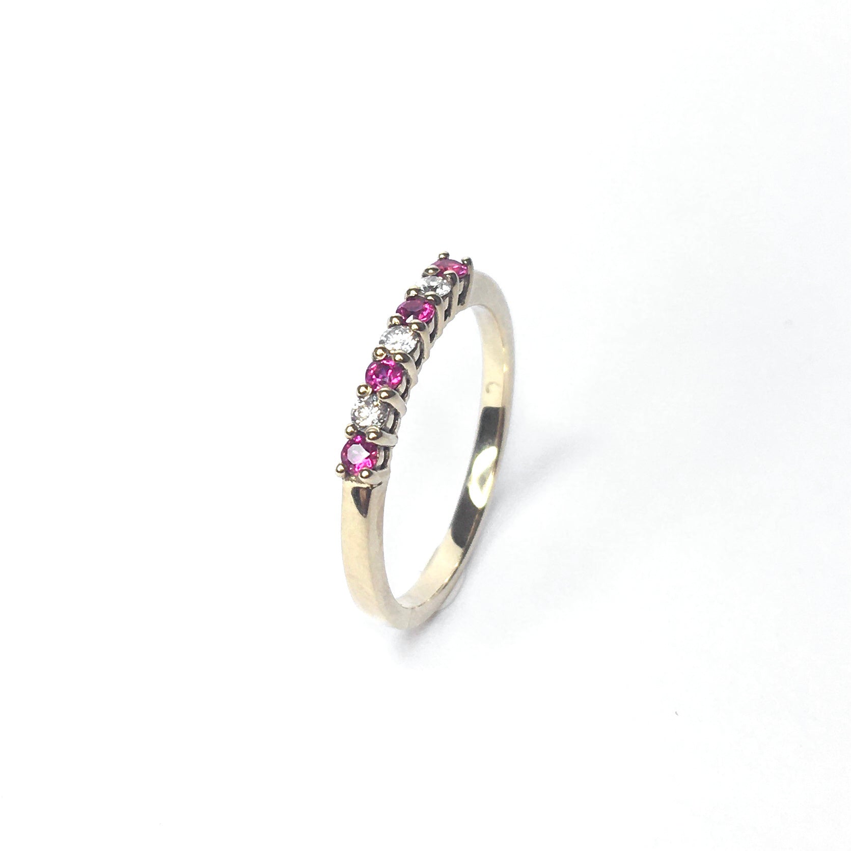 18ct Yellow Gold Ruby & Diamond Ring