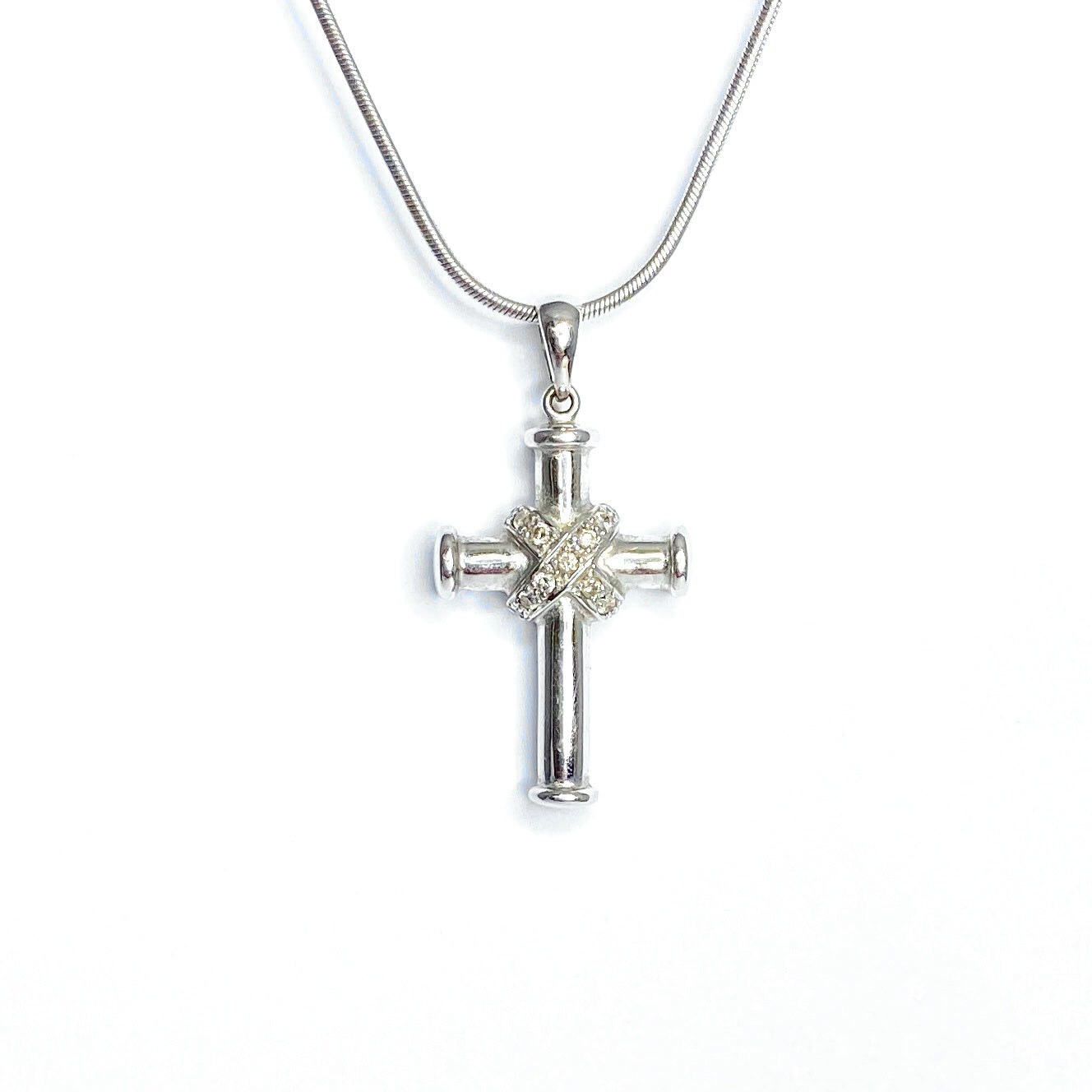 Second Hand 18ct White Gold Diamond Cross