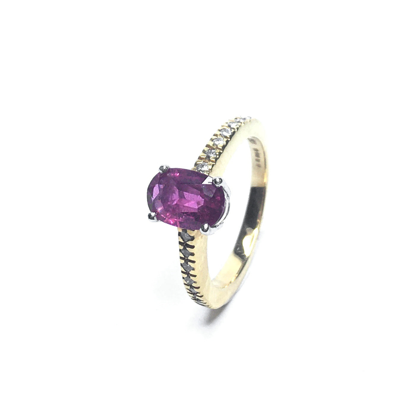 18ct Yellow Gold Pink Tourmaline And Diamond Ring