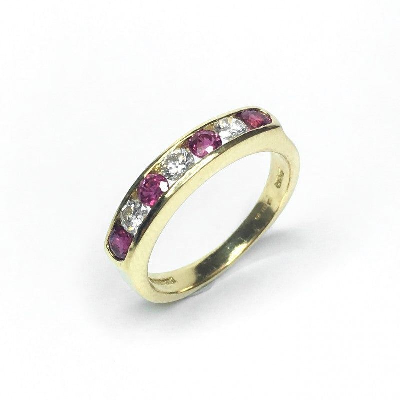 Second Hand Ruby &amp; Diamond Ring in 18ct Yellow Gold