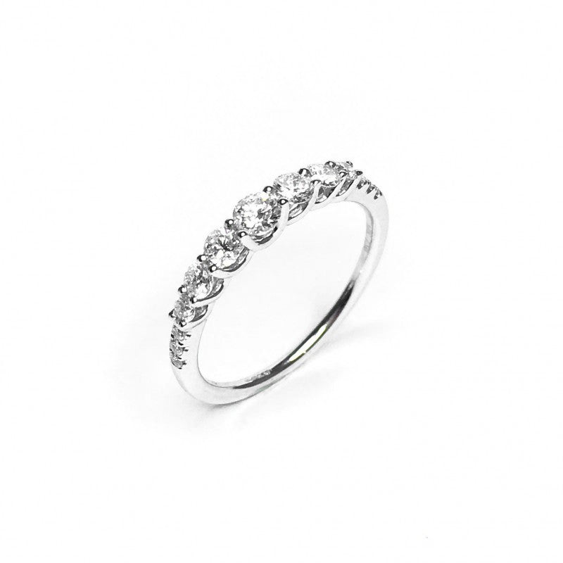 18ct White Gold Diamond Ring