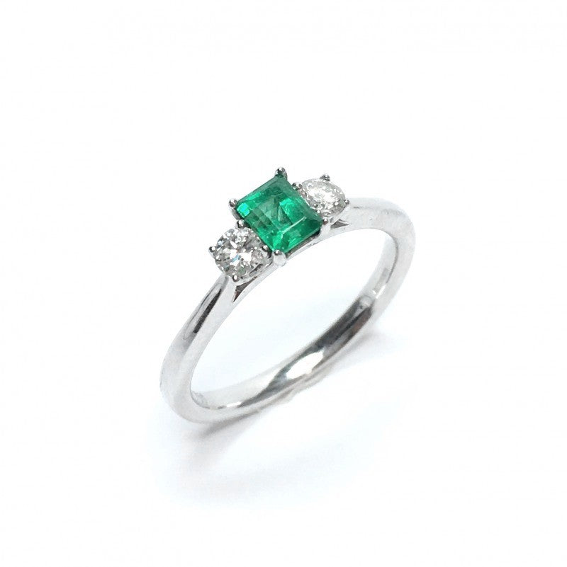 Second Hand Emerald &amp; Diamond Ring in 18ct White Gold