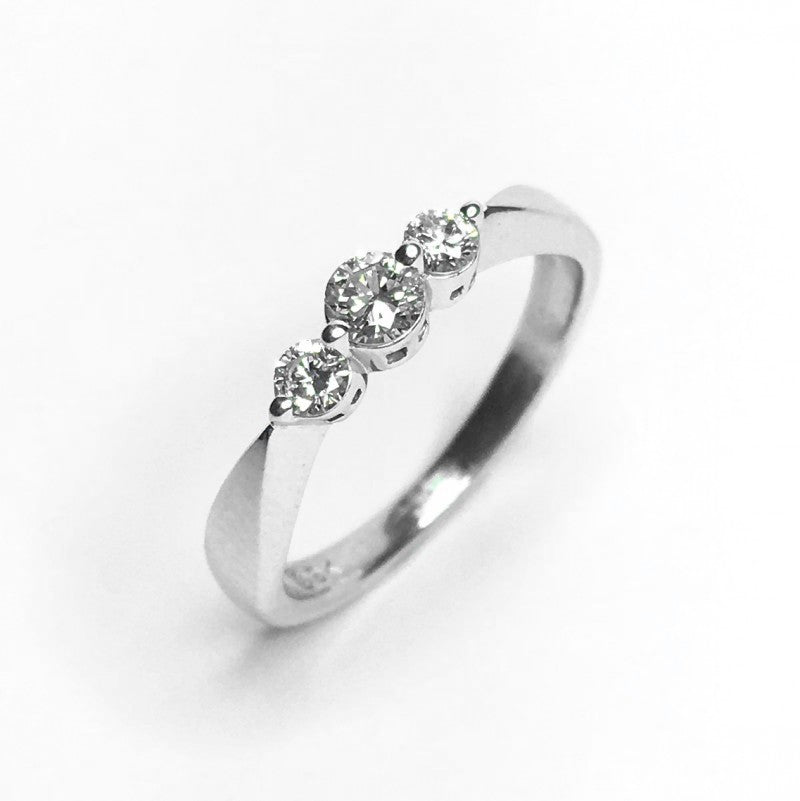 9ct White Gold Diamond Ring